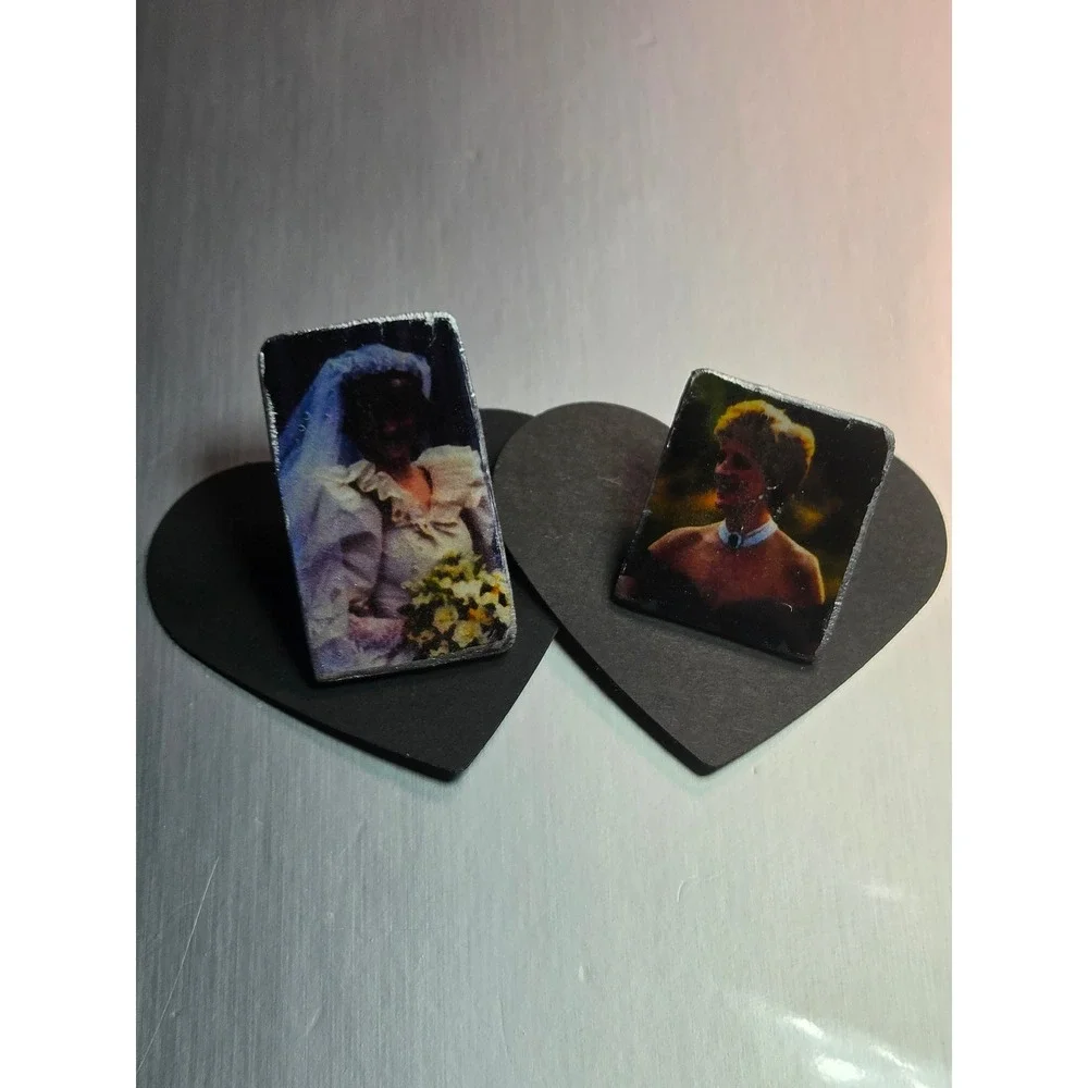 Unbranded Pin Set Lady Diana Royalcore Nostalgiacore 90s B Grade Set of 2